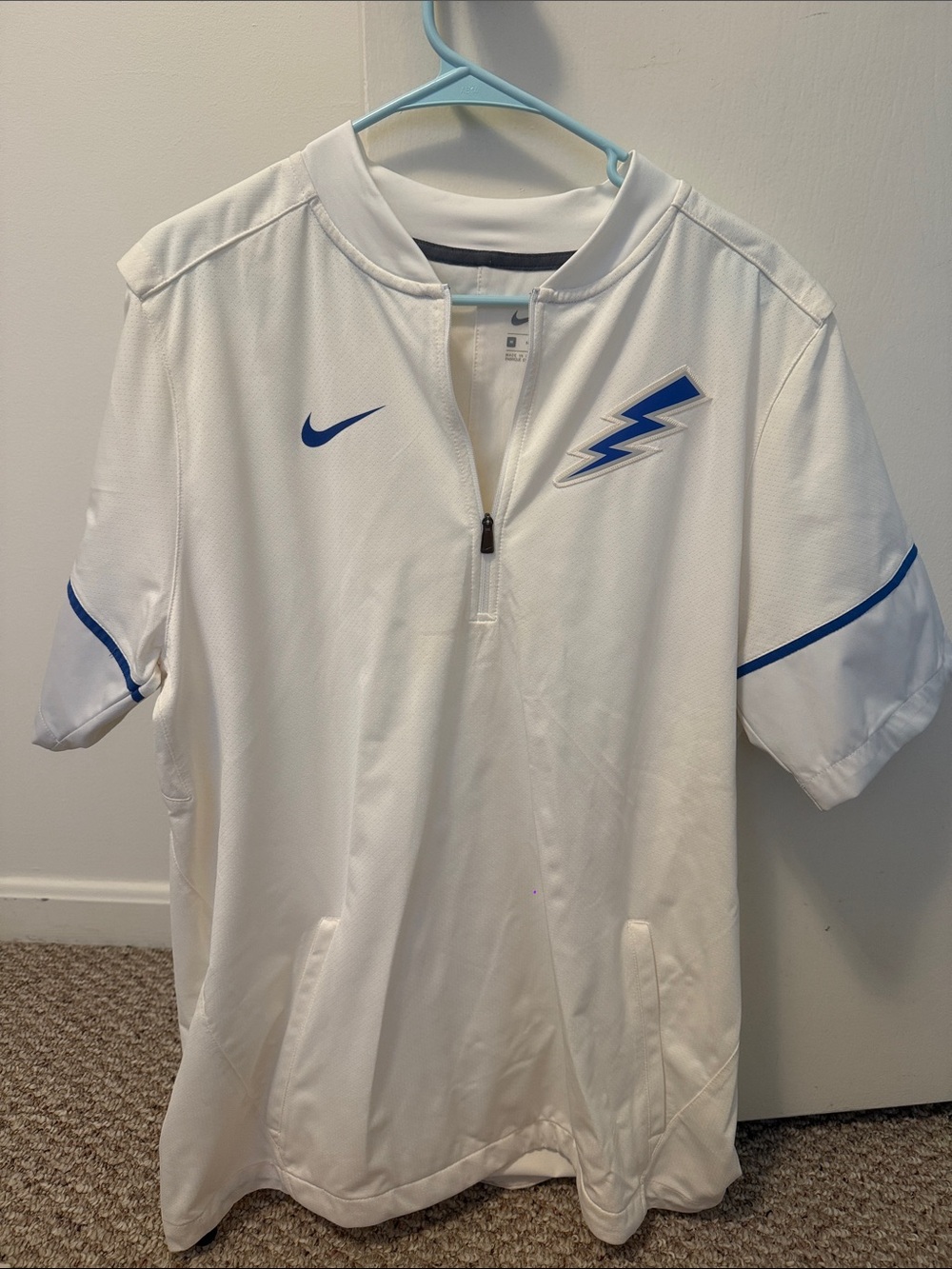 Nike White Short-Sleeve Athletic Pullover